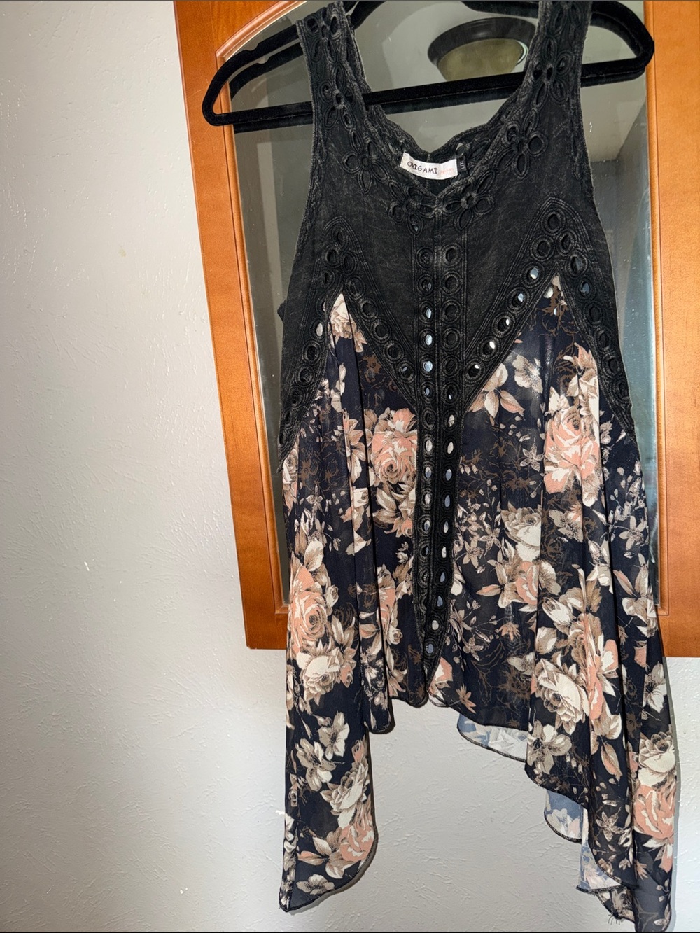 Floral Black Tunic with Crochet Yoke L\XL GREAT CONDITION
